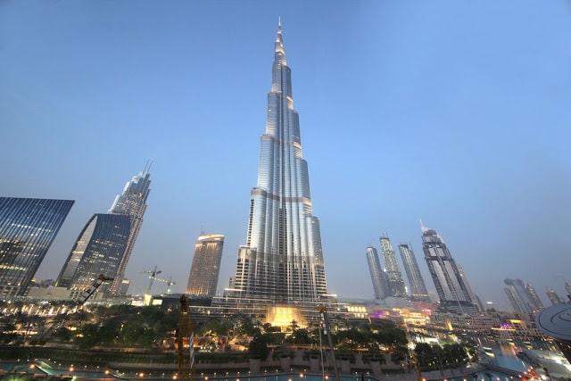صورة يظهر بها برج خليفة